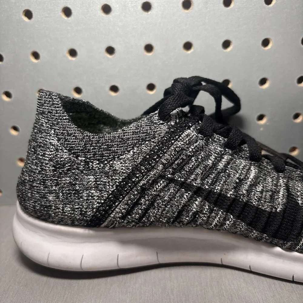 Nike Free RN Flyknit Running Shoes Mens Sz 6 Womens Sz 7.5 Black White Oreo